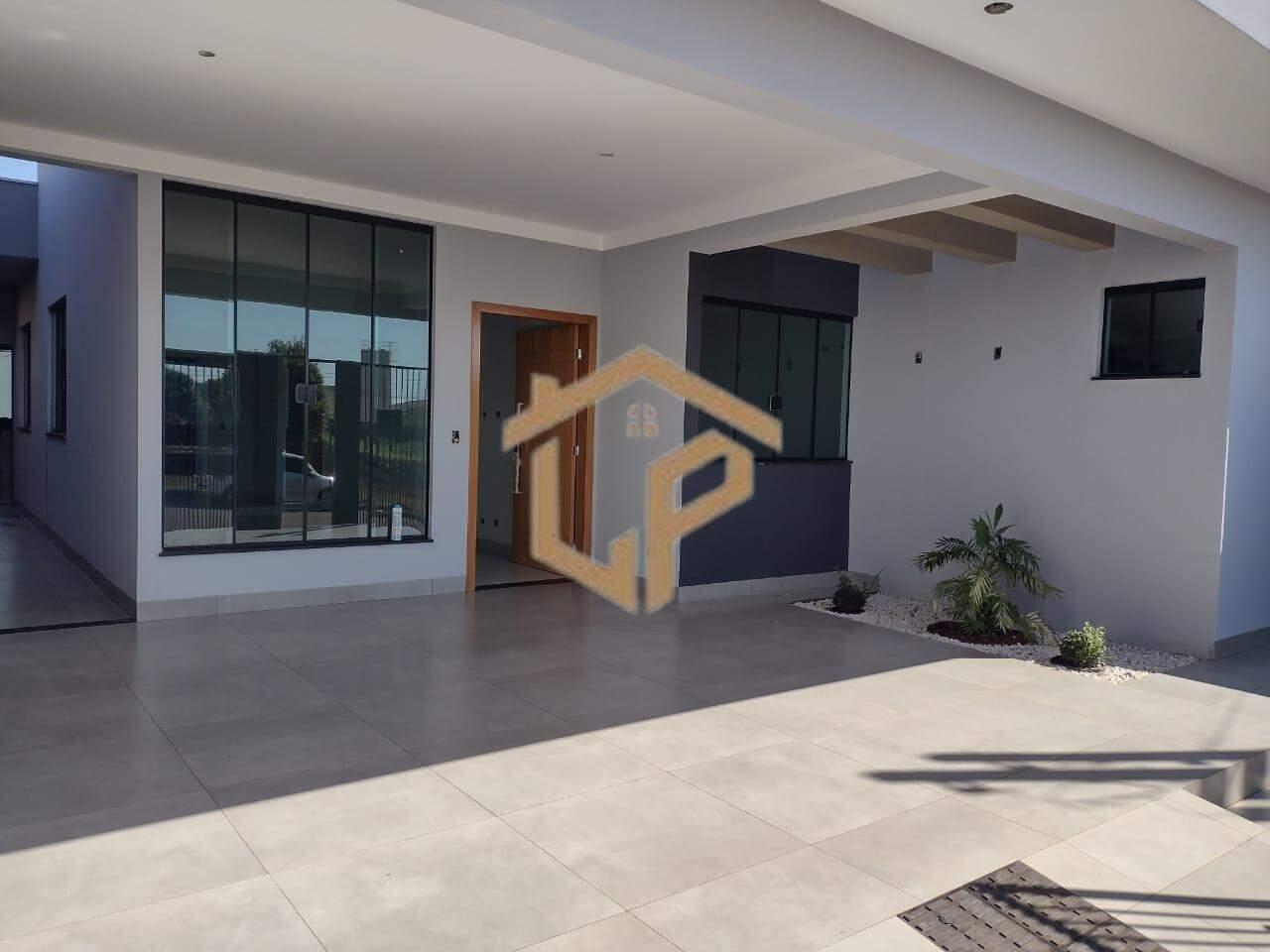 Casa Alto Padr&atilde;o para Venda na cidade de Maring&aacute; no bairro Parque das Grev&iacute;leas 3&ordf; Parte