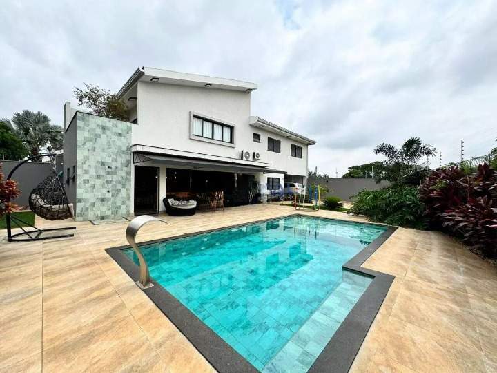 Casa Alto Padr&atilde;o para Venda na cidade de Maring&aacute; no bairro Jardim Monte Rei