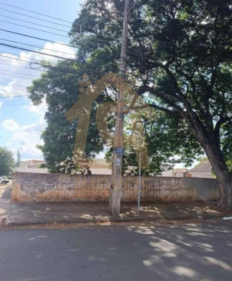 Terreno para Venda na cidade de Maring&aacute; no bairro Jardim Alvorada