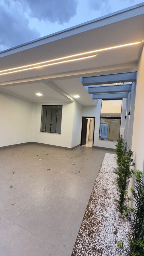 Casa para Venda na cidade de Maring&aacute; no bairro Parque Hort&ecirc;ncia