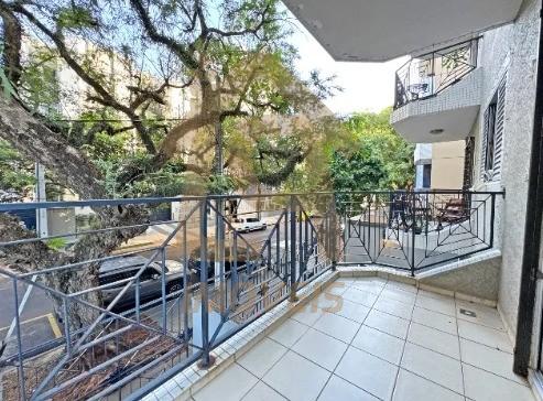 Apartamento para Venda na cidade de Maring&aacute; no bairro Zona 07