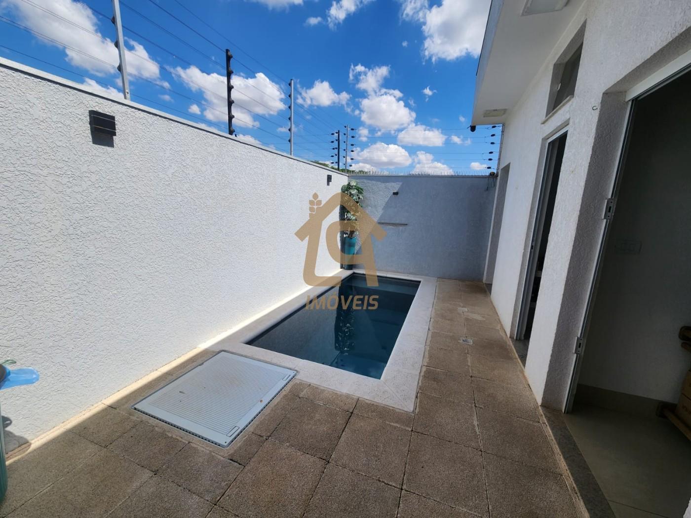Casa para Venda na cidade de Maring&aacute; no bairro Jardim Alvorada