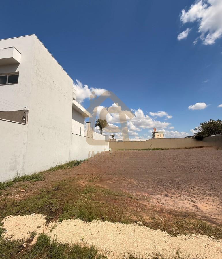 Terreno para Venda na cidade de Maring&aacute; no bairro Jardim Cidade Mon&ccedil;&otilde;es