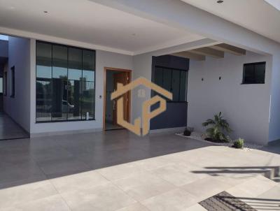 Casa Alto Padr�o para Venda, em Maring�, bairro Parque das Grev�leas 3� Parte, 3 dormit�rios, 2 banheiros, 1 su�te, 2 vagas